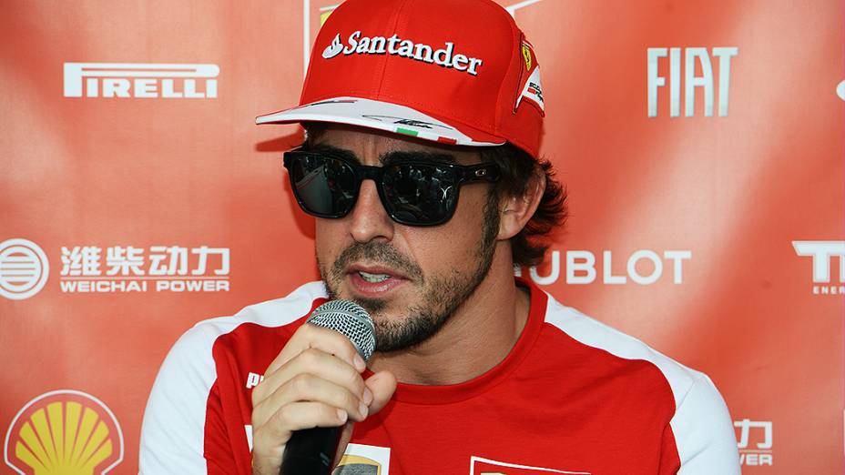 Fernando Alonso durante coletiva de imprensa no circuito de Interlagos, em São Paulo