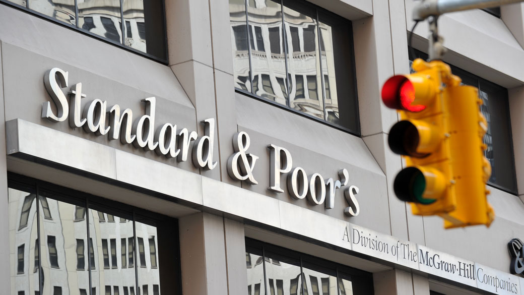 Fachada da Standard & Poor's, em Nova Iorque. A agência de risco vê chances de novo rebaixamento da nota de crédito dos Estados Unidos - 06/08/2011