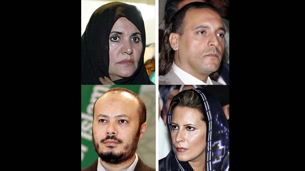 A mulher de Kadafi, Safiya, e os filhos Hannibal, Mohammed e Aisha