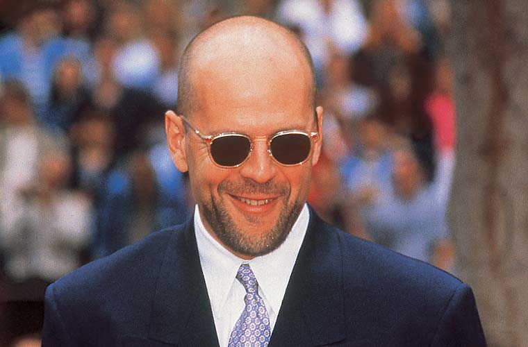 Em 2002, Bruce Willis, de Armageddon e Duro de Matar 1, 2, 3 e 4, recebeu o prêmio da academia.