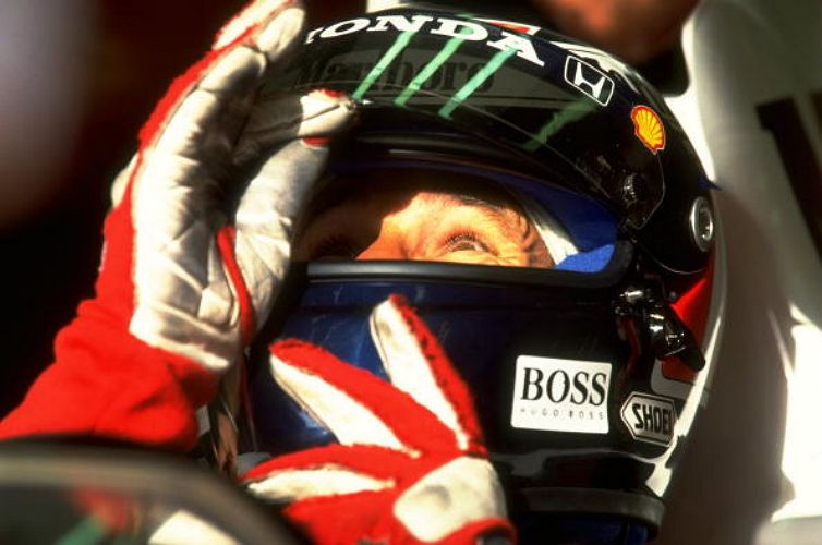 As mãos do piloto austríaco Gerhard Berger valiam 6 milhões de reais.