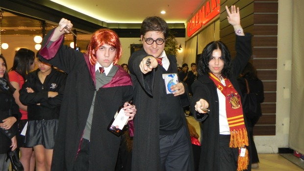 Os amigos Carol Chiovatto, Leandro Schulai e Diego Vieira