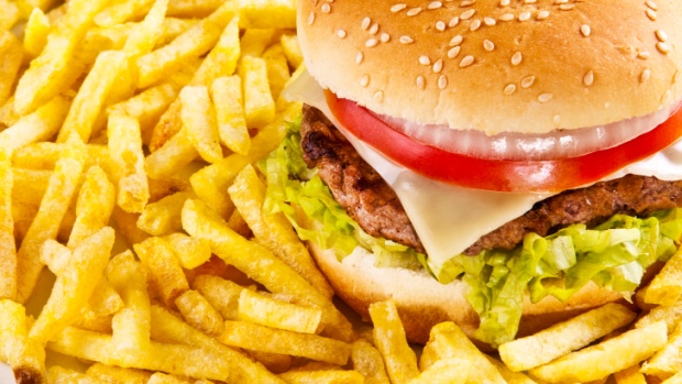 Item Alimentação e Bebidas é o motor da inflação em novembro