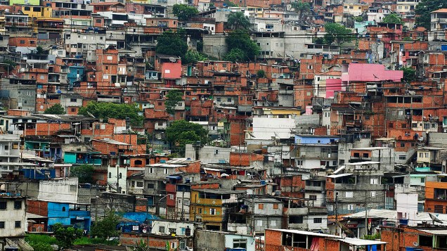 Vista geral da favela de Vila Brasilândia na Zona Oeste, em São Paulo