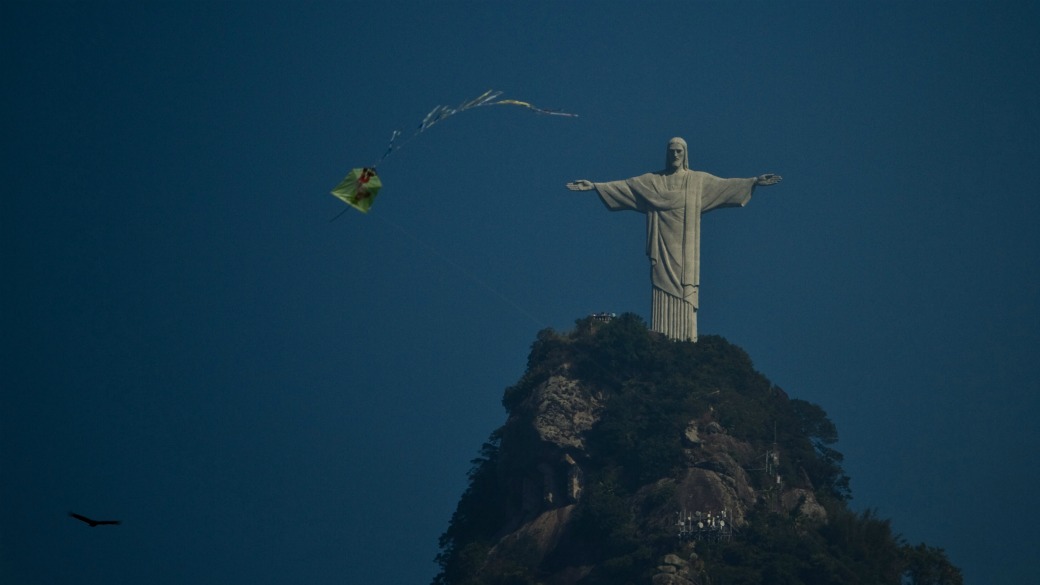 Cristo Redentor visto do alto do Dona Marta