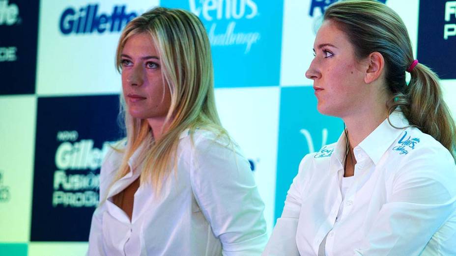 Maria Sharapova e Victoria Azarenka durante entrevista coletiva em São Paulo