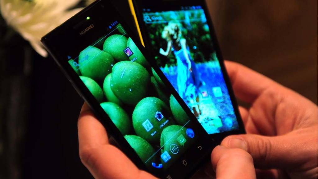 Cidade proíbe uso de celular por servidores durante expediente