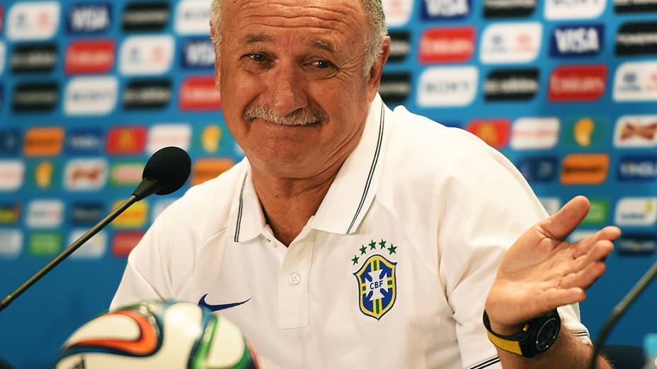 O técnico da Seleção Brasileira de Futebol, Luiz Felipe Scolari, durante coletiva de imprensa nesta sexta-feira (27)