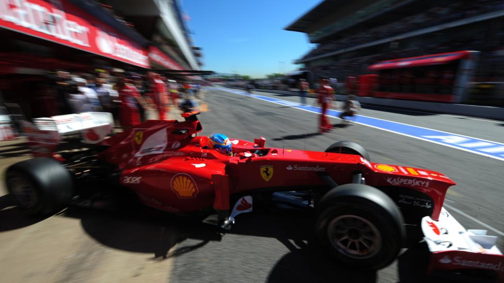 A Ferrari de Fernando Alonso no primeiro treino livre para o GP da Espanha