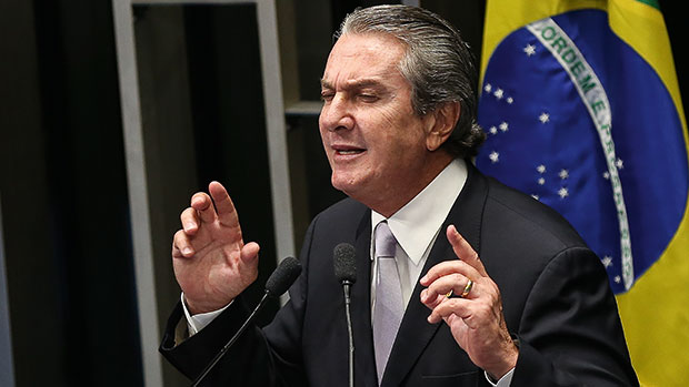 Collor: "Estou limpo, não temo nenhuma investigação e vou provar, mais uma vez, minha inocência"