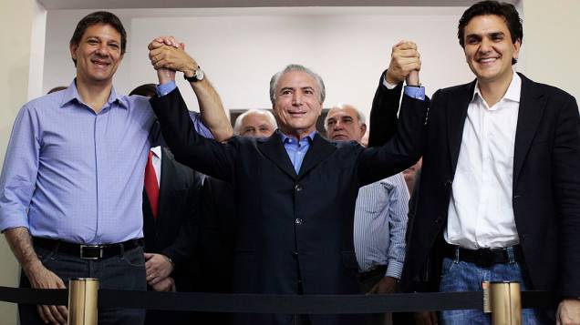O candidato do PT à Prefeitura de São Paulo, Fernando Haddad recebe o apoio de Gabriel Chalita, do PMDB