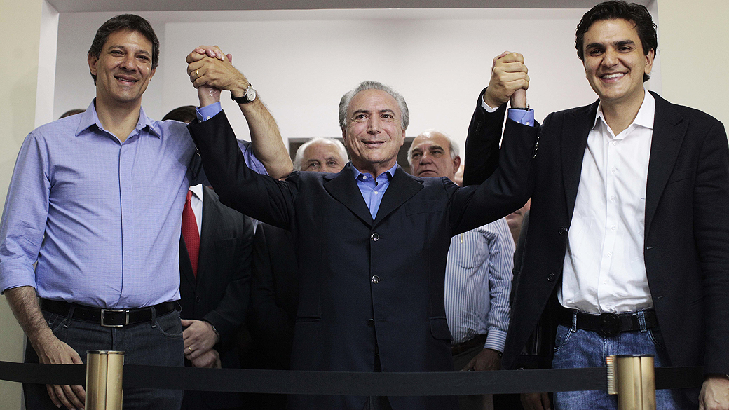 O candidato do PT à Prefeitura de São Paulo, Fernando Haddad recebe o apoio de Gabriel Chalita, do PMDB
