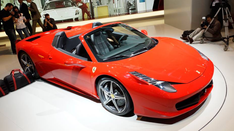 A Ferrari não terá estande no Salão do Automóvel de São Paulo, mas para minimizar a ausência, a Fiat promete exibir uma 458 Spider em seu espaço