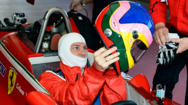 Jacques Villeneuve na Ferrari do pai, Gilles, na apresentação realizada no circuito de Fiorello, na Itália