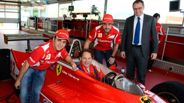 Felipe Massa, Jacques Gilleneuve, Fernando Alonso e Stefano Domenicali na homenagem a Gilles Villeneuve, na sede da Ferrari, na Itália