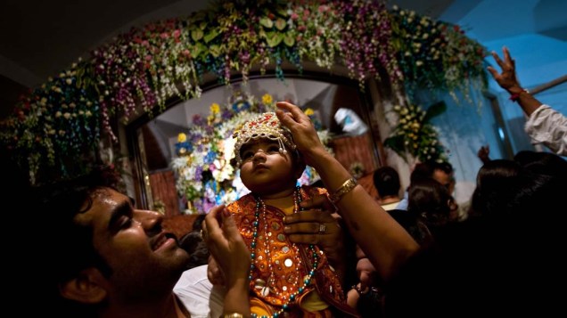 Indianos no festival Janmashtami, que celebra o nascimento do deus hindu Krishina, em Nova Délhi