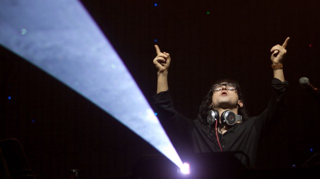 DJ Sonny Moore, conhecido como Skrillex, no último dia do Lollapalooza Brasil, no Jockey Club de São Paulo, em 08/04/2012