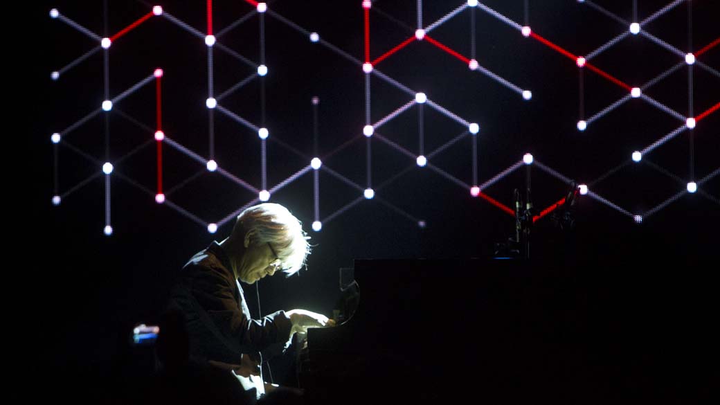 Apresentação de Ryuichi Sakamoto no Sónar 2012, em São Paulo