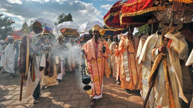Em Lalibela, Etiópia, cerimônia do festival anual de Timkat, que celebra o batismo de Jesus no rio Jordão
