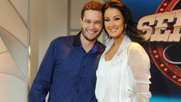Pedro Leonardo e Helen Ganzarolli, durante o festival sertanejo no SBT Pedro Leonardo e Helen Ganzarolli, durante o festival sertanejo no SBT