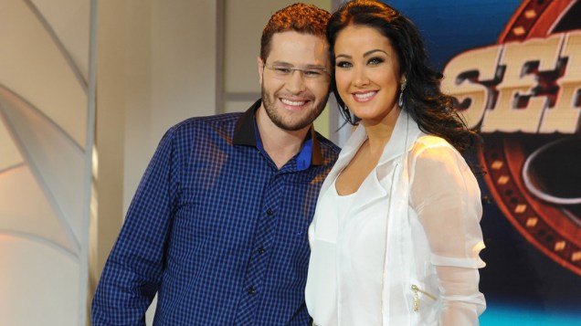 Pedro Leonardo e Helen Ganzarolli, durante o festival sertanejo no SBT