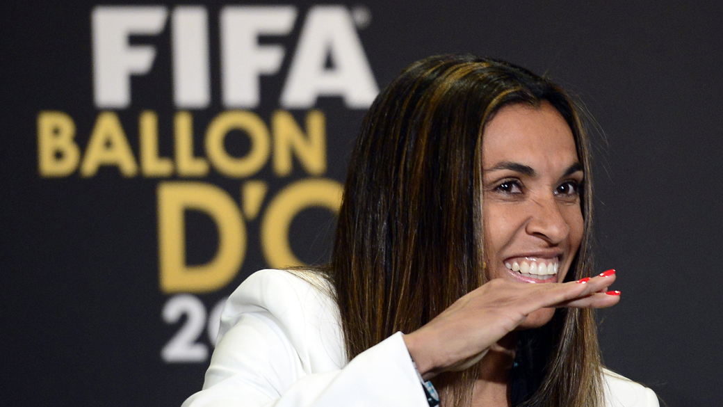 Marta, 28 anos, disputa Bola de Ouro da Fifa pela 11ª vez ...