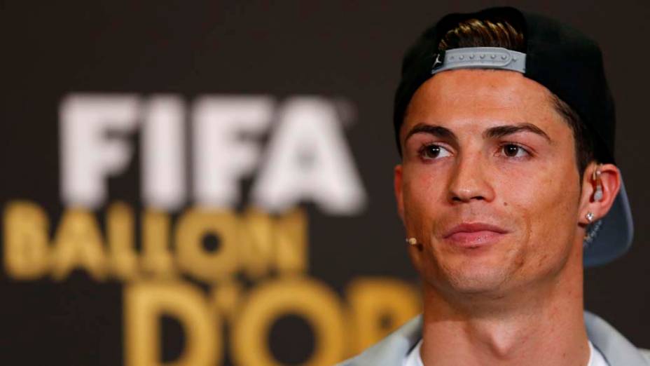 O jogador Cristiano Ronaldo durante entrevista coletiva em Zurique