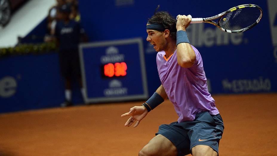 Nadal no jogo contra Nalbandian na Final do Brasil Open, no Ginásio do Ibirapuera