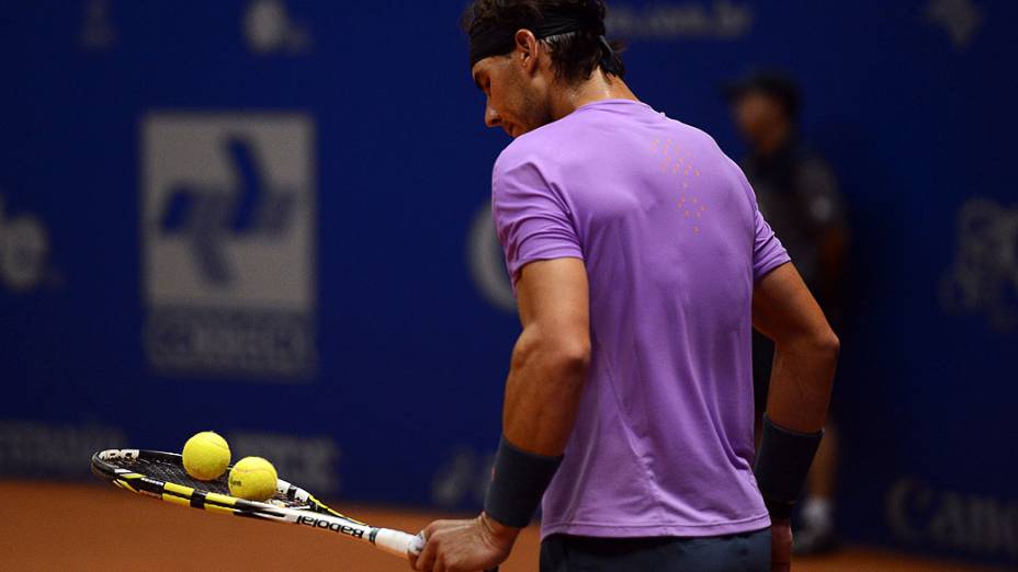 Nadal no jogo contra Nalbandian na Final do Brasil Open, no Ginásio do Ibirapuera