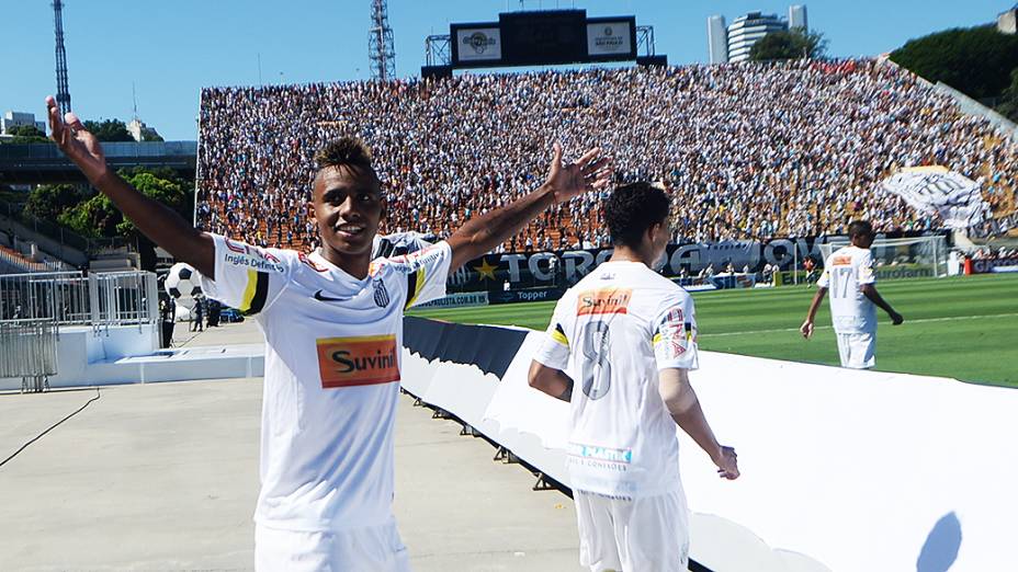 Jogadores do Santos comemoram gol durante a Copa São Paulo de Futebol Júnior