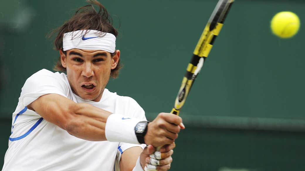 Nadal durante a final do torneio de tênis de Wimbledon de 2011, contra Novak Djokovic, em Londres. O espanhol foi vice