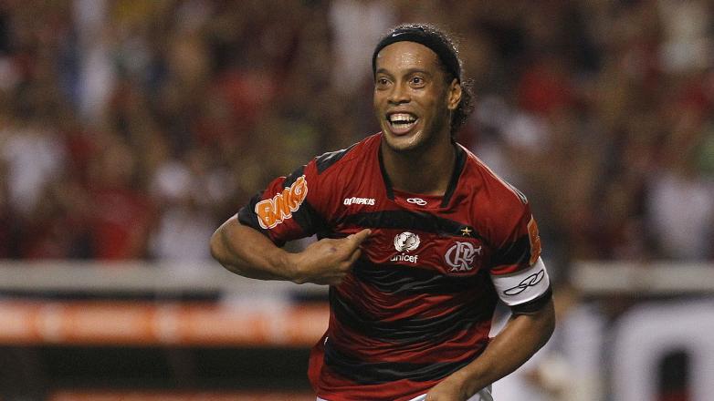 Ronaldinho salva o Flamengo na Libertadores