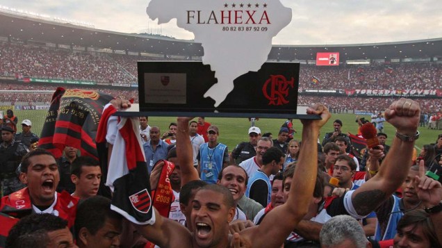 Encerrando a hegemonia do São Paulo, o Flamengo, treinado pelo ex-jogador Andrade, sagrou-se campeão na última rodada, após vencer o Grêmio, de virada, por 2 a 1, no Maracanã