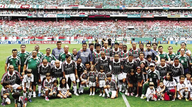 De quase rebaixado em 2009 para campeão em 2010. Depois de 26 anos, o Fluminense voltou a conquistar um Campeonato Brasileiro, o terceiro na história do clube. Na última rodada, o time carioca venceu o Guarani, no Engenhão