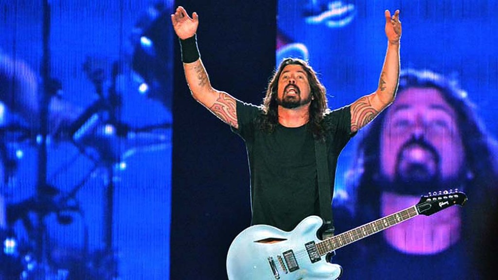 A banda norte-americana Foo Fighters se apresentou neste domingo (25), no Rio de Janeiro, no terceiro show da sua turnê brasileira, no Estádio do Maracanã (RJ)
