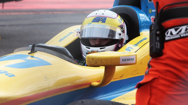 Bia Figueiredo, após acidente em prova da fórmula Indy de São Paulo