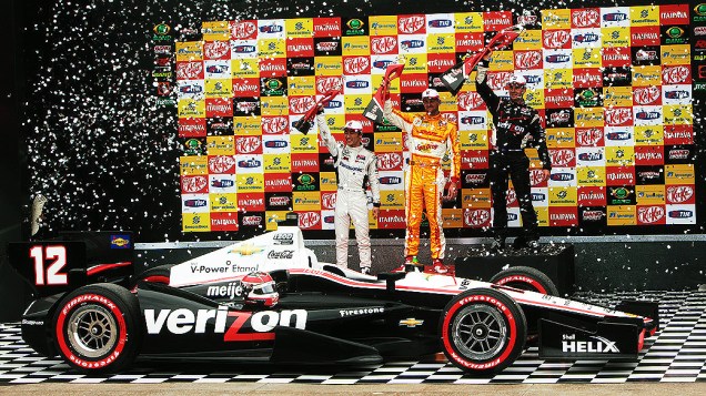 Vencedores  da corrida de fórmula Indy no Sambódromo do Anhembi em São Paulo