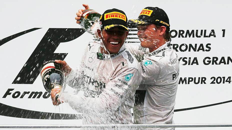 O britânico Lewis Hamilton, da Mercedes, venceu neste domingo o GP da Malásia