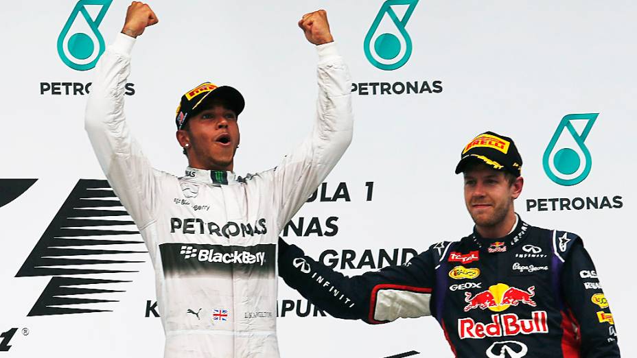 O britânico Lewis Hamilton, da Mercedes, venceu neste domingo o GP da Malásia de ponta a ponta