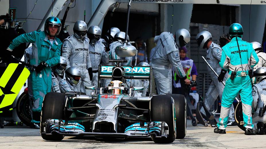 O britânico Lewis Hamilton, da Mercedes, venceu neste domingo o GP da Malásia