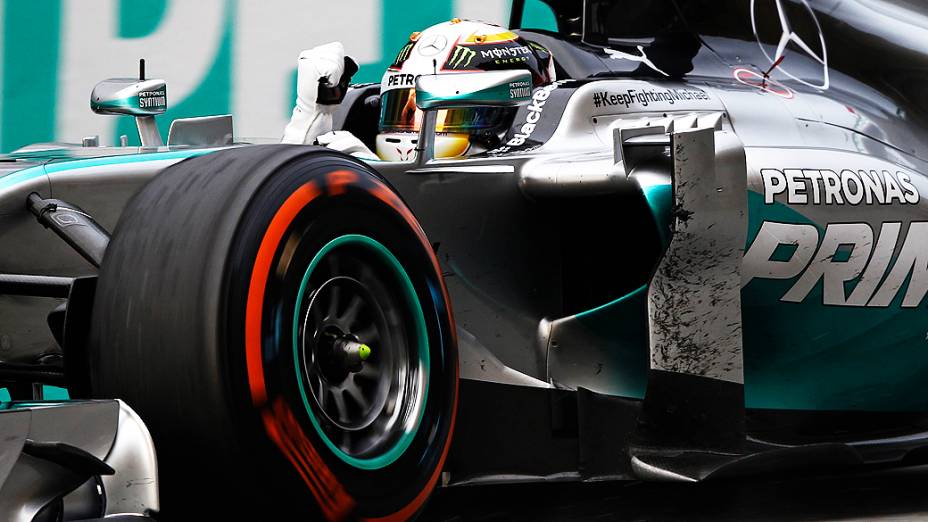 O britânico Lewis Hamilton, da Mercedes, venceu neste domingo o GP da Malásia