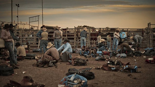 Valerie Prudon ficou com o prêmio na categoria Artes e Cultura com esta foto de cowboys na cidade de Branxton, na Austrália