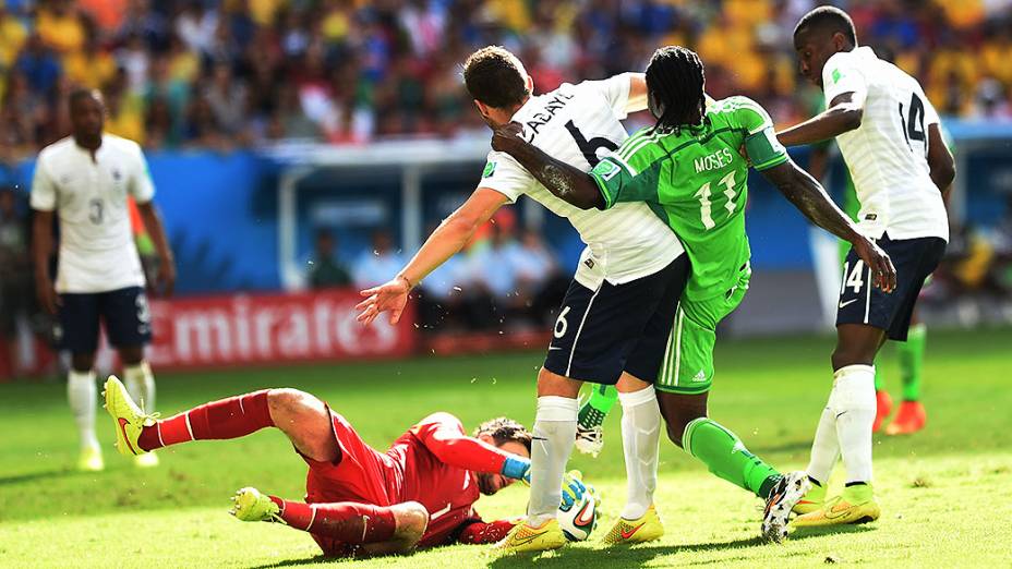 Lance no jogo entre França e Nigéria no Mané Garrincha, em Brasília