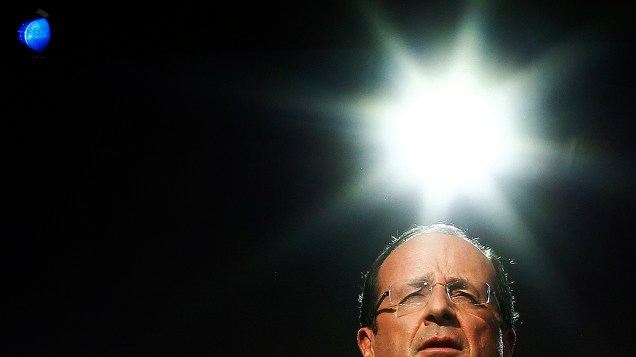 François Hollande, candidato do Partido Socialista para as eleições pesidenciais da França, discursa durante campanha em Toulouse, França