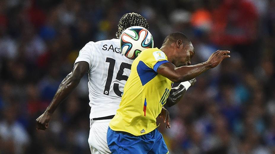 Lance no jogo entre Equador e França no Maracanã, no Rio