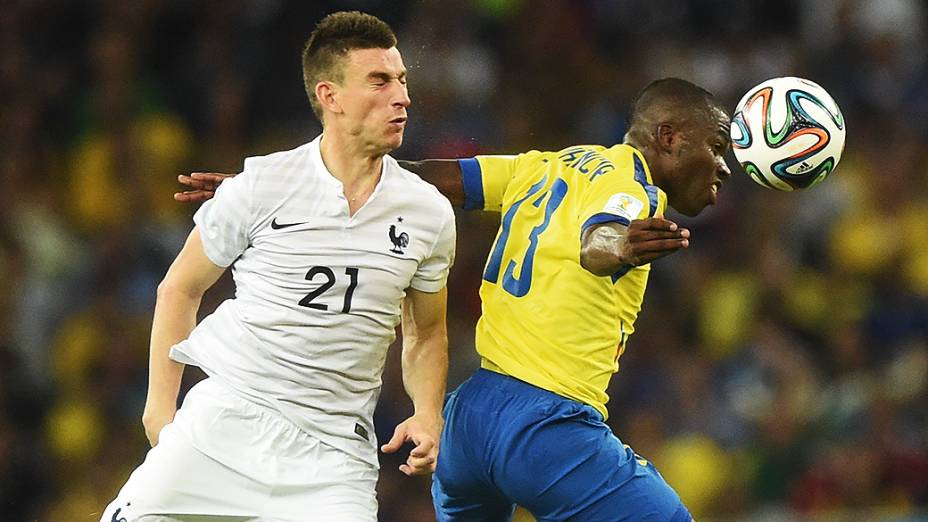 Lance no jogo entre Equador e França no Maracanã, no Rio