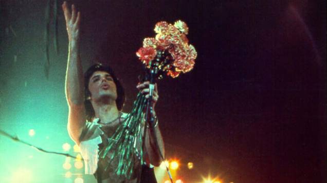 Freddie Mercury durante show do Queen da década de 1970