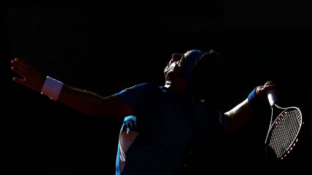 Em Paris, o tenista português Frederico Gil durante partida contra o cipriota Marcos Baghdatis, no torneio de Roland Garros