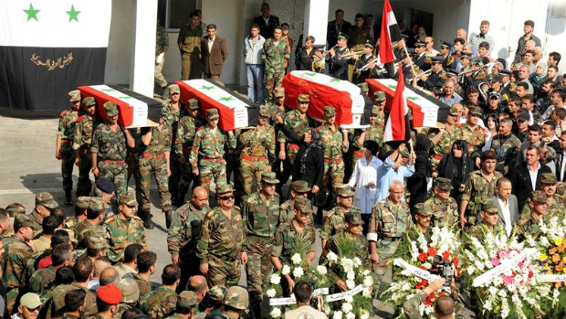 Funeral de quatro soldados sírios mortos em conflitos com os rebeldes em Damasco