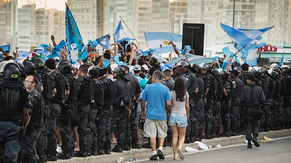 Torcedores da Argentina fazem festa no Rio de Janeiro
